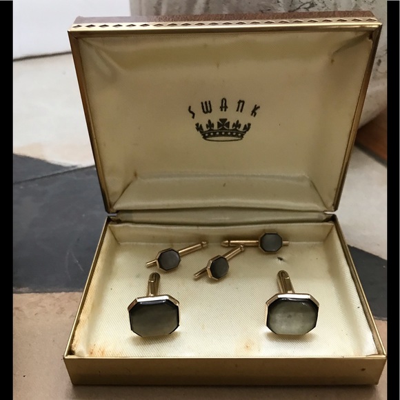 SWANK Other - VTG Swank 5 piece MOP cuff link set